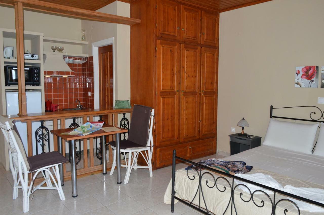 Vanessa Studios Poros  Exterior photo